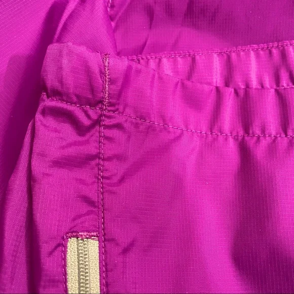 🎉13X HP🎉10/12 Girls The North Face Lightweight Rain Jacket - Picture 10 of 11